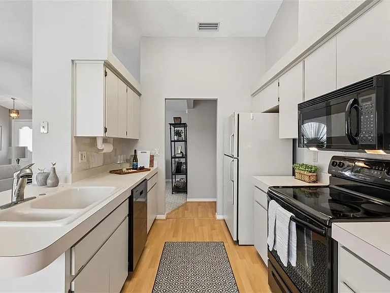 11349 Sand Hill Ave — Photo 8