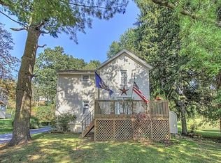 3315 River Rd, Ellwood City, PA 16117