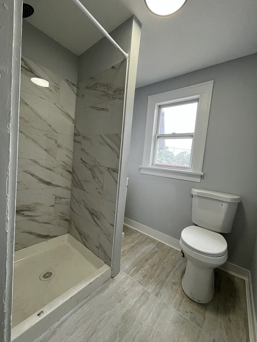 Building Photo - 1287 Sullivant Ave #3