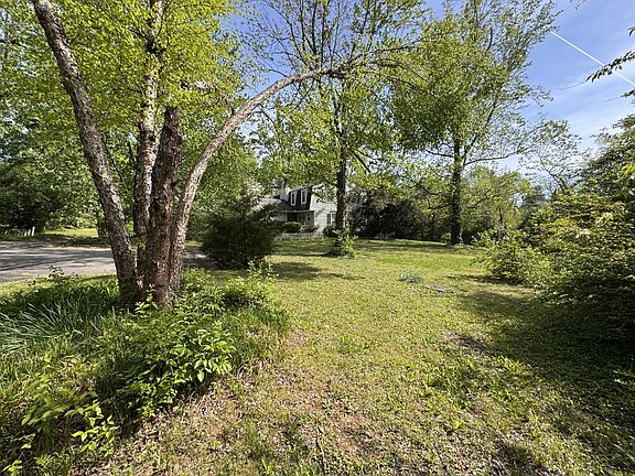 2nd image of 100 Bellevue Dr W