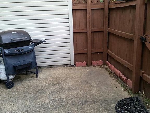 2nd image of 202 Alder Wood Dr