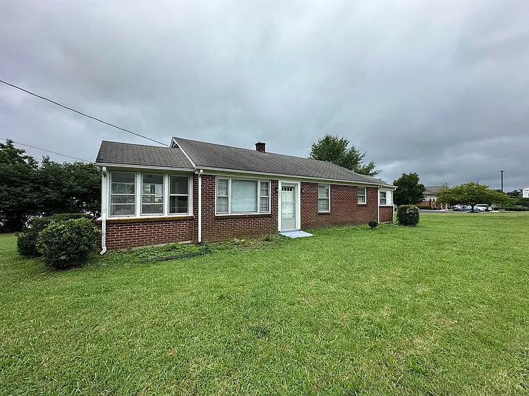 1061 Village Hwy — Photo 1