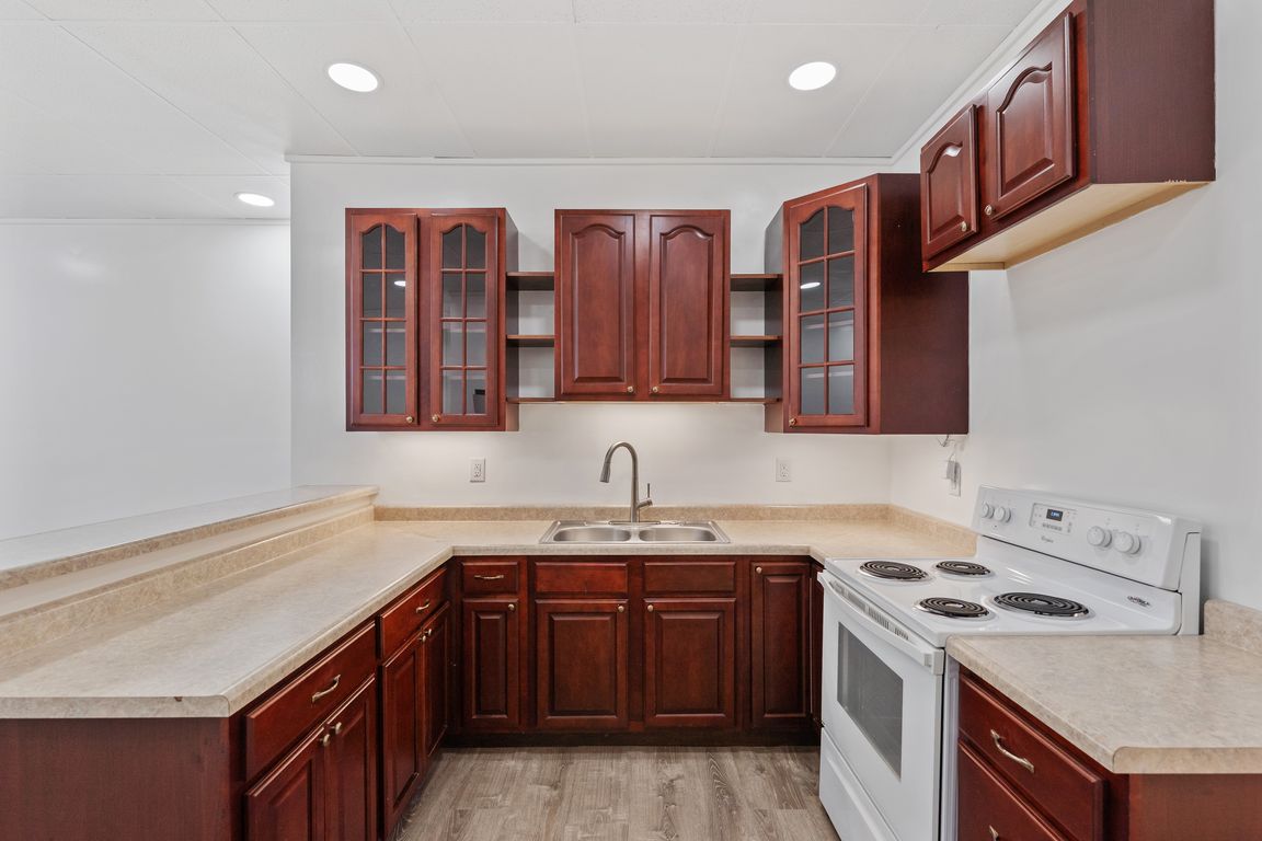 Apt 1 Kitchen Pic 4