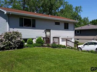 1402 Bryan Ave, Bellevue, NE 68005