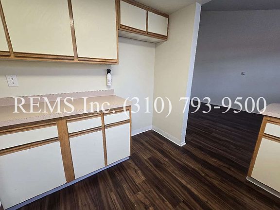 4th image of 1523 Torrance Blvd APT D