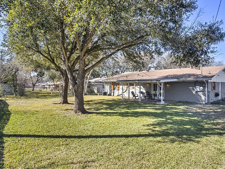3301 East Dr — Photo 18