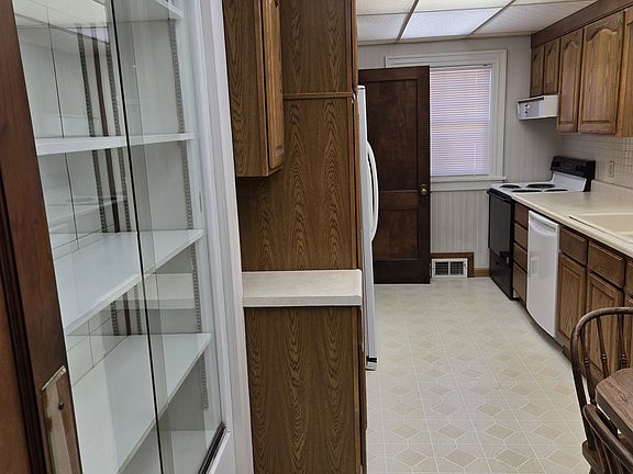 kitchen looking north