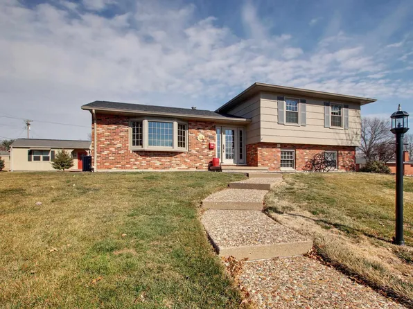 2221 Wilmar Ct, Quincy, IL 62301