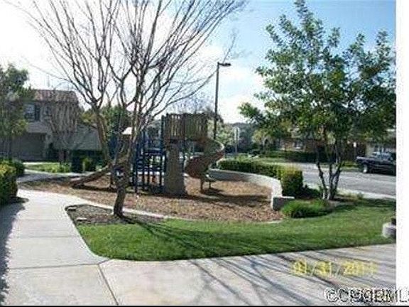 3rd image of 411 N Placer Privado