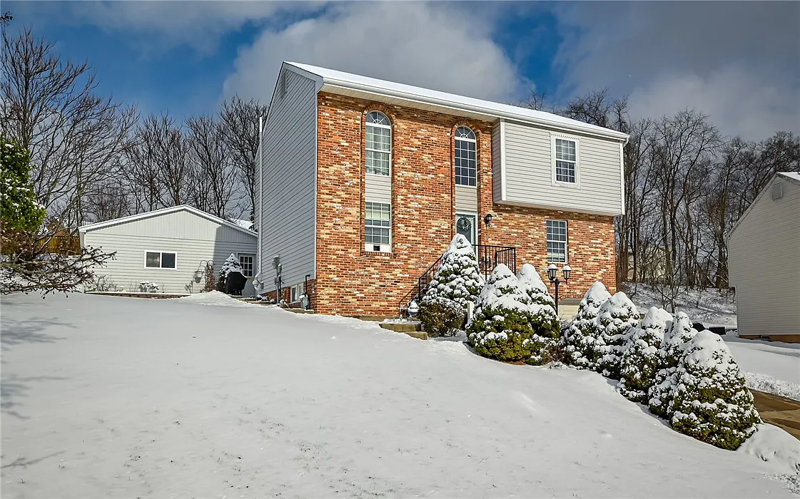 116 Coventry Ct photo 1