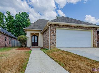 8419 Le Marie Ct, Denham Springs, LA 70706