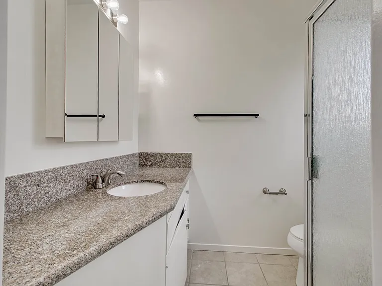 1452 Berkeley St #2 — Photo 13