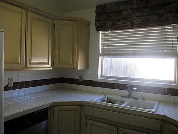 5th image of 1591 Tall Timbers Dr