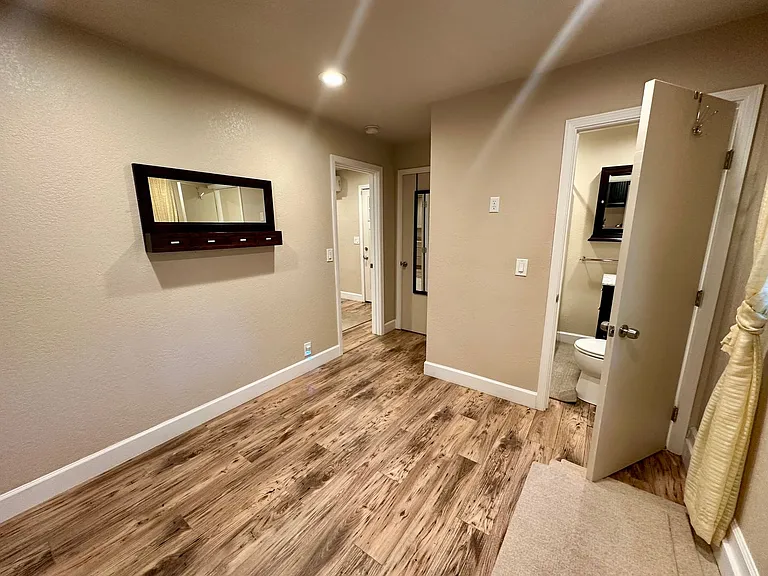 10891 Berggren Ln — Photo 11