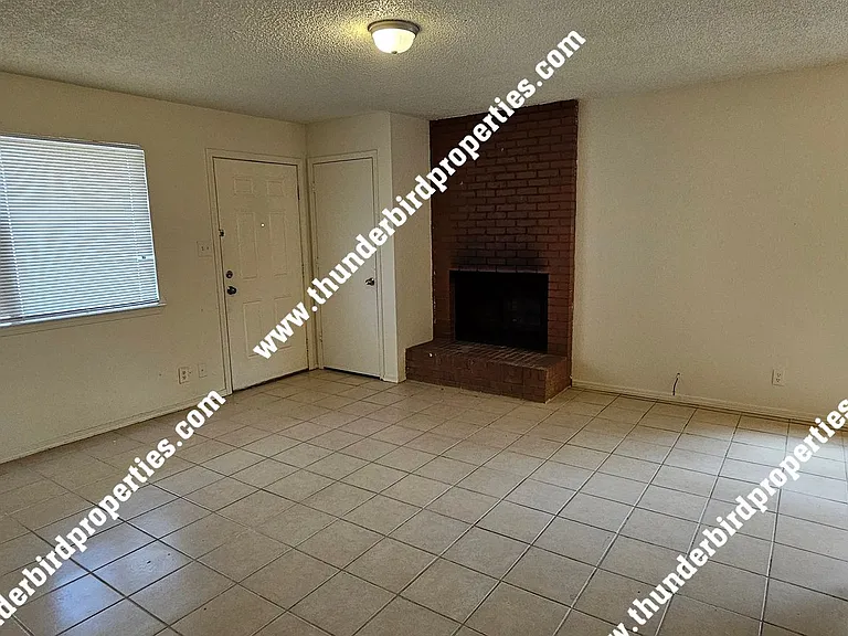 408 Western Skies Dr SE — Photo 4