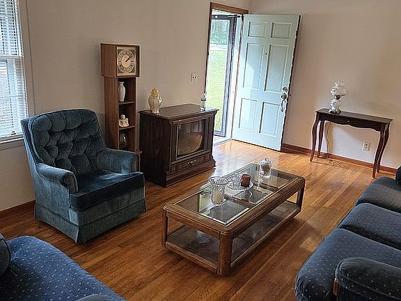 Formal Living/Dining Room