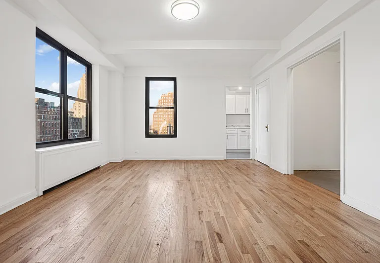 200 W 16th St #10C — Photo 3