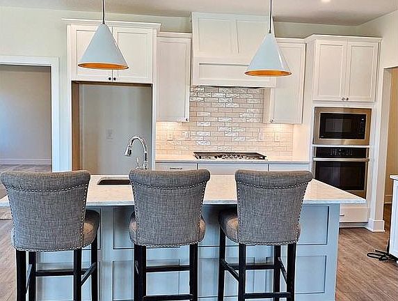 5th image of 4509 NE Sienna Ct