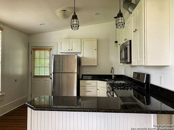3rd image of 928 N Olive St #1