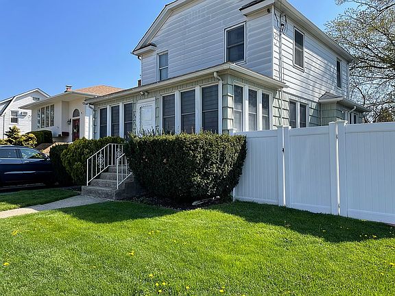 3rd image of 2379 Bellmore Ave