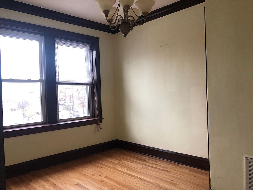 1st image of 2410 N Kildare Ave #3
