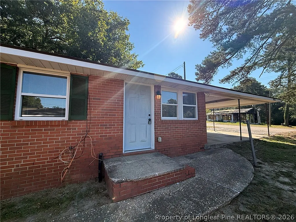 2 bed, 1.0 bath, 950 sqft, $850 — Photo 1