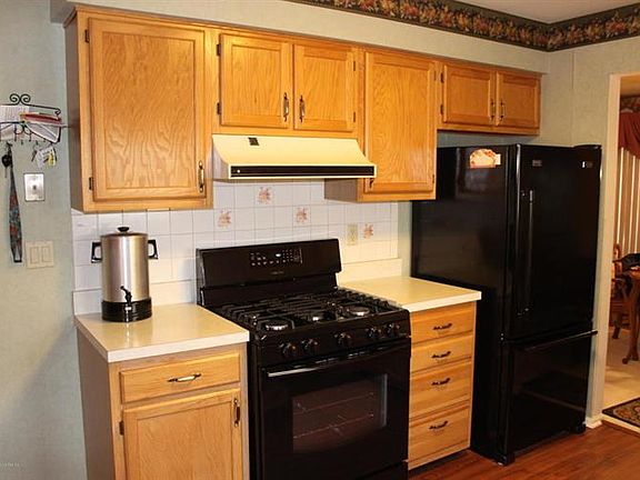 4th image of 29 Nicole Ct #1000