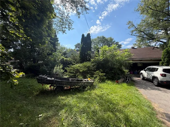 4523 E Henrietta Rd, Henrietta, NY 14467