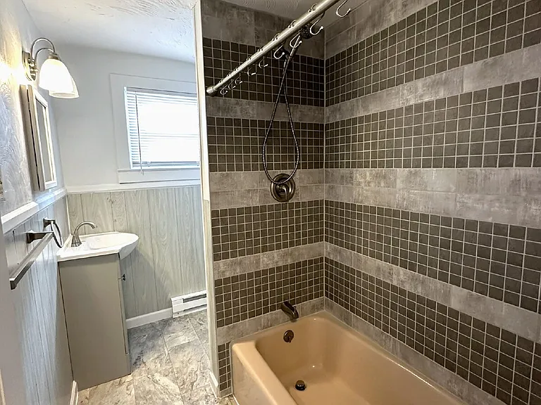2828 Cedarhurst Rd #B — Photo 9