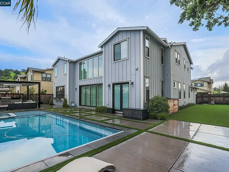 226 Akabane Ln — Photo 63