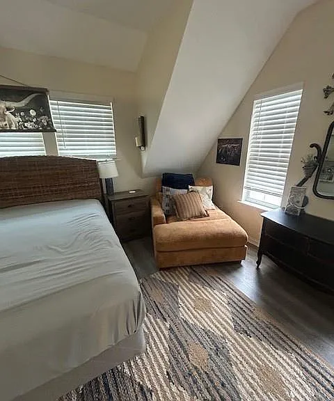 3020 Calhoun St — Photo 7
