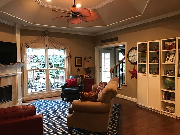4th image of 2511 Avenue Of The Park