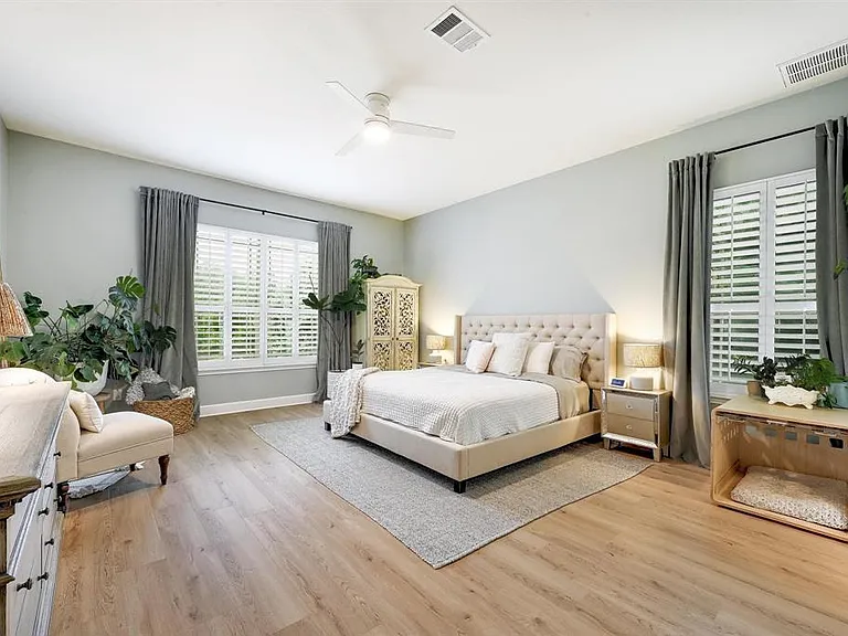 7721 Haggans Ln — Photo 13