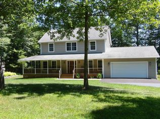 120 Pitch Pine Dr, Milford, PA 18337