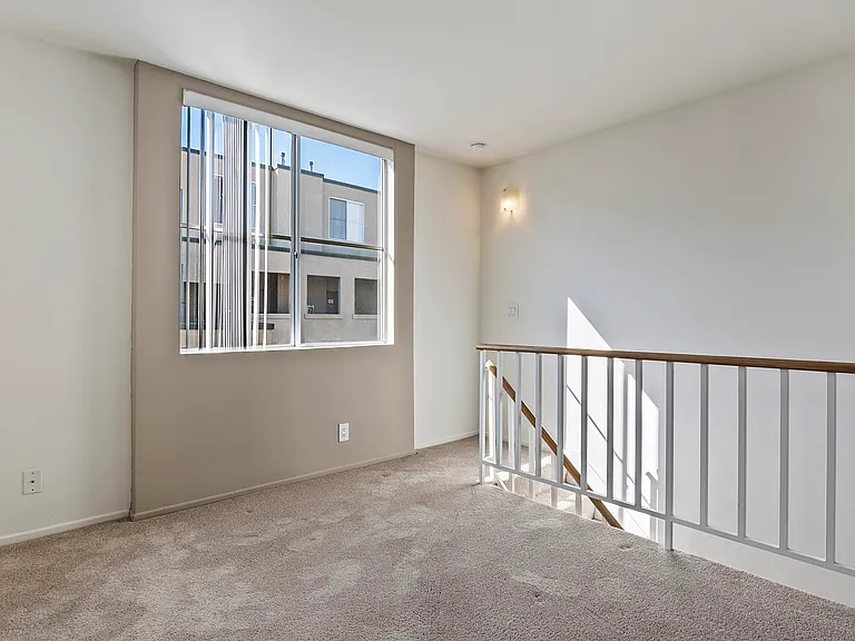 CentrePointe Apartments — Photo 32