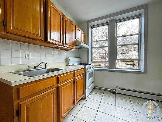 5th image of 1895 Eastern Pkwy #3A