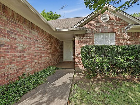 2nd image of 742 S Valentine Dr