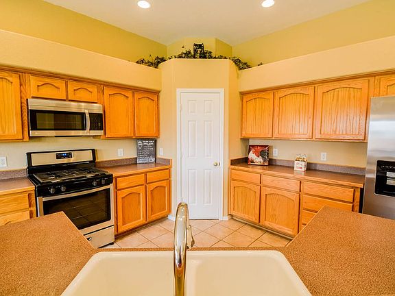 3rd image of 10760 E 38th Ln