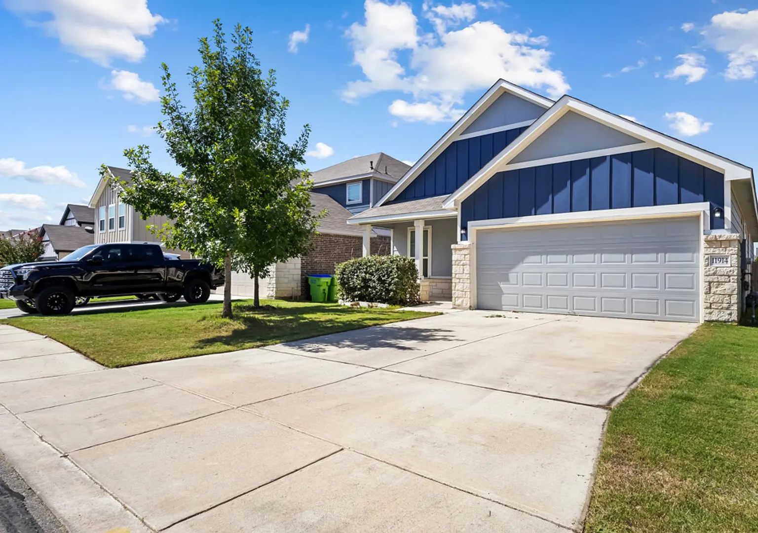 3 Bedroom 2 Bathrooms located in Davis Ranch Subdivision — Photo 3