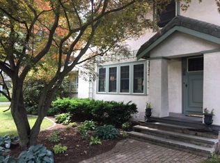 39 Birchwood Ave, Longmeadow, MA 01106