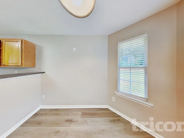 253 Cobblestone Ln — Photo 6