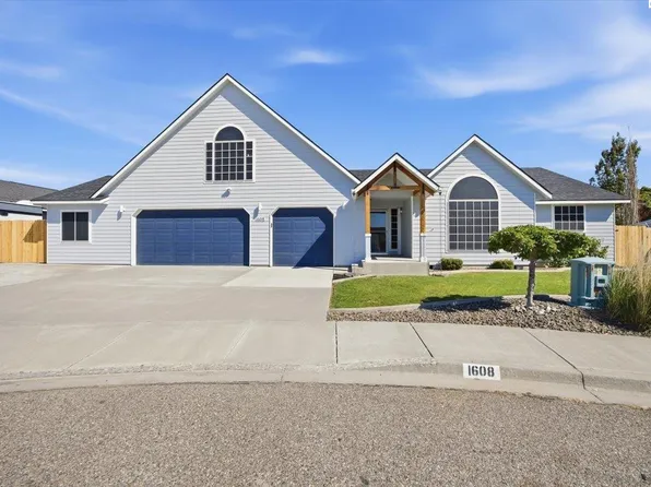 1608 W 25th Pl, Kennewick, WA 99337