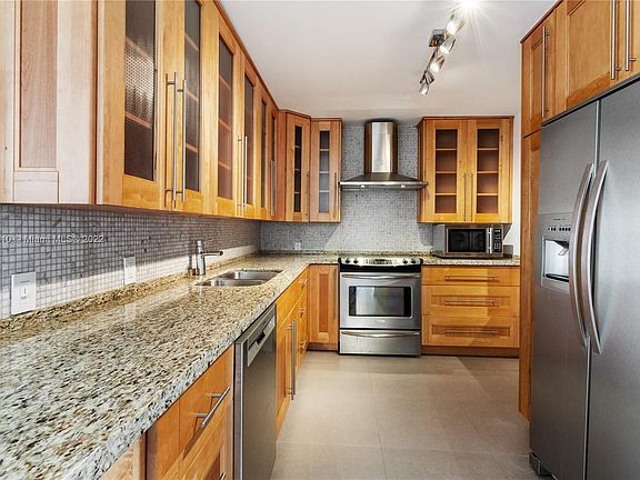 3rd image of 11 Island Ave APT 1504