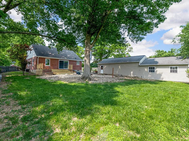 7981 State Rd — Photo 44