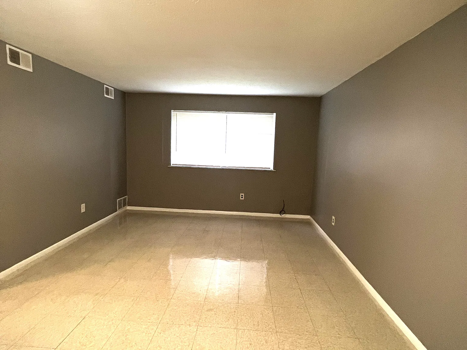 1 bed, 500 sqft, $695 — Photo 2