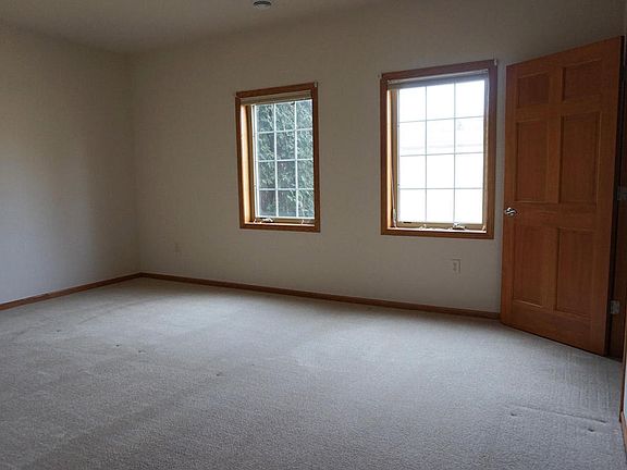 5th image of 1611 New Port Vista Dr