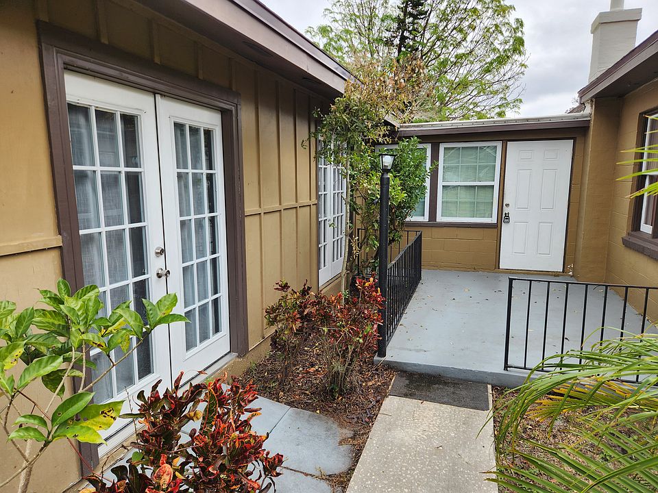 1st image of 4425 Fairview Ave #B