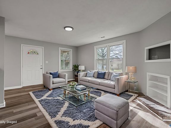 4th image of 806 Crestline Rd NW