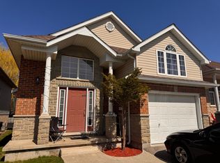 4 Smetana Dr #B, Kitchener, ON N2B3B8