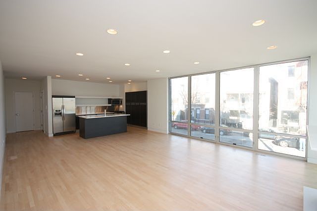 2nd image of 1215 W Augusta Blvd #2